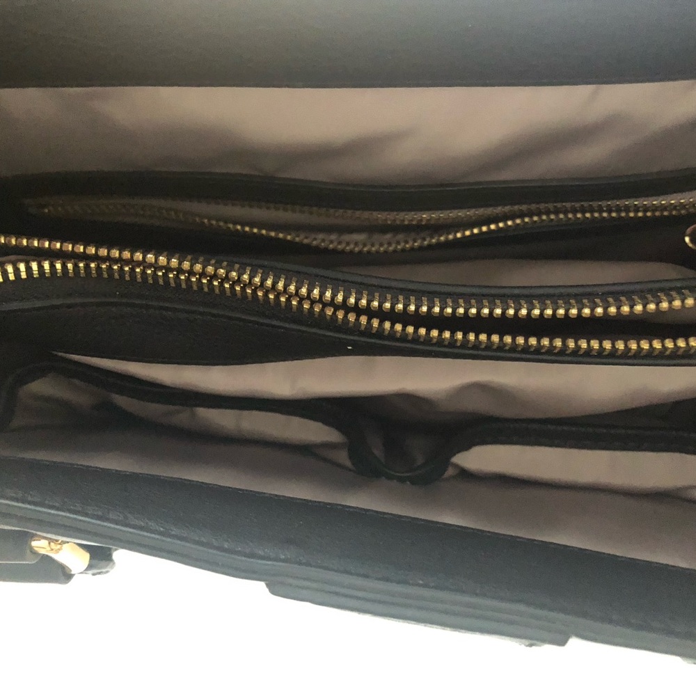 Olivia Harris black leather bag with gold accents - Picture 5 of 6